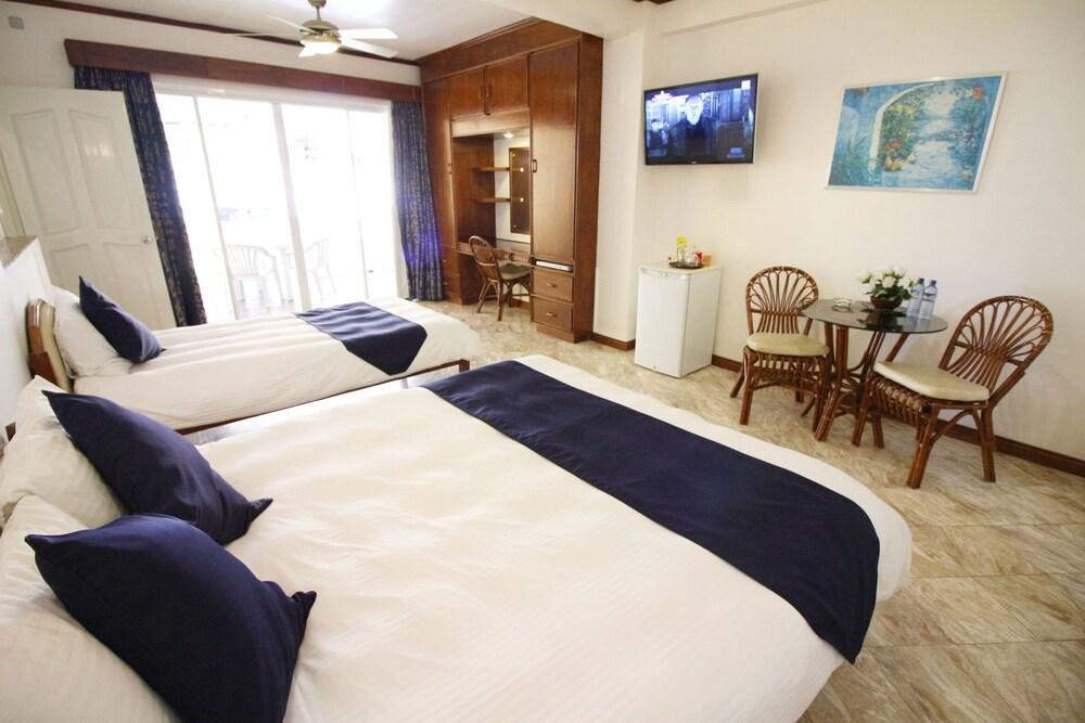 Mermaid Resort Puerto Galera Ngoại thất bức ảnh