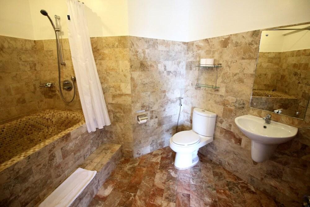 Mermaid Resort Puerto Galera Ngoại thất bức ảnh
