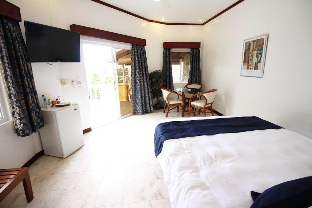 Mermaid Resort Puerto Galera Ngoại thất bức ảnh