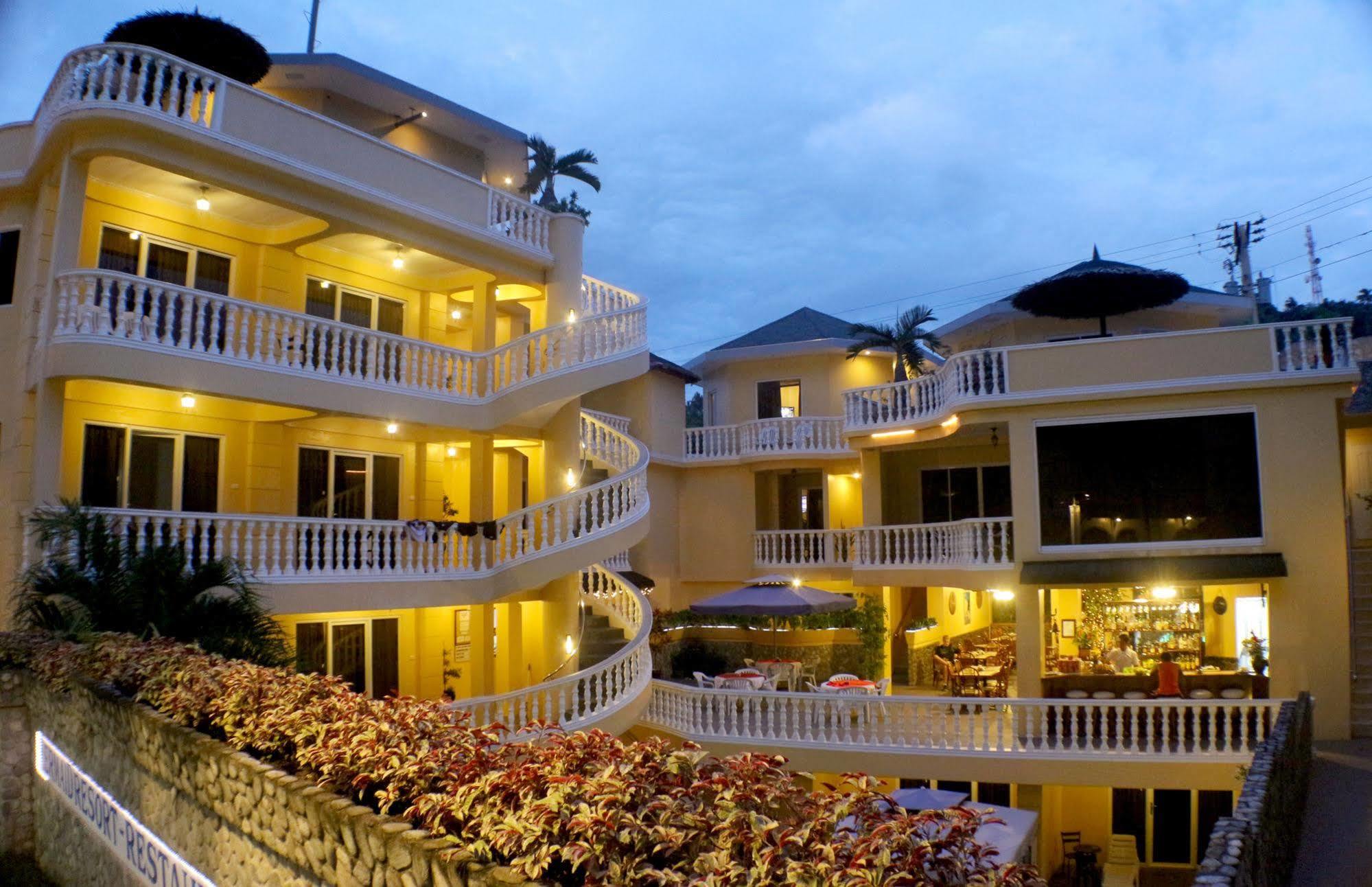 Mermaid Resort Puerto Galera Ngoại thất bức ảnh